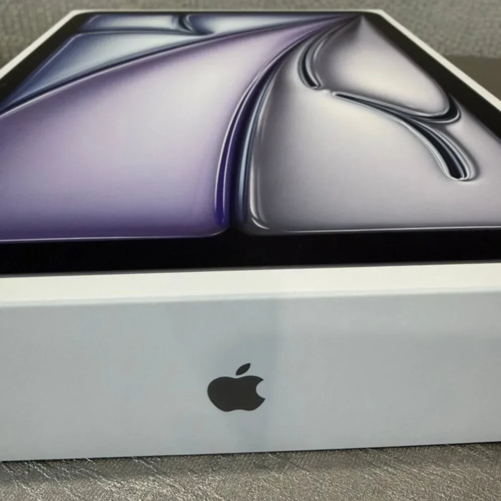 iPad Air 11 inches 2025 Empty box Only